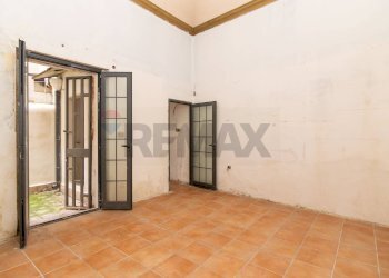 Stanza vuota - Trilocale Via Vincenzo Giuffrida
 
36, Catania - foto 3