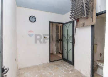 Terrazza - Trilocale Via Vincenzo Giuffrida
 
36, Catania - foto 9