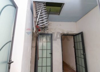 Edificio all\'aperto - Trilocale Via Vincenzo Giuffrida
 
36, Catania - foto 13