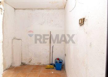 Stanza vuota - Trilocale Via Vincenzo Giuffrida
 
36, Catania - foto 19