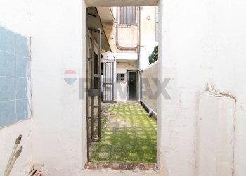 Edificio all\'aperto - Trilocale Via Vincenzo Giuffrida
 
36, Catania - foto 21