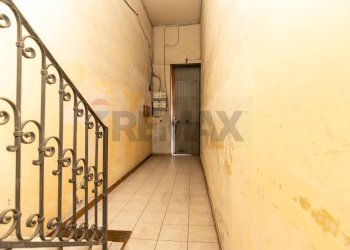 Hall / corridoio - Trilocale Via Vincenzo Giuffrida
 
36, Catania - foto 23