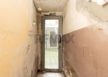 Hall / corridoio - Trilocale Via Vincenzo Giuffrida
 
36, Catania - foto 26