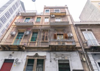 Edificio all\'aperto - Trilocale Via Vincenzo Giuffrida
 
36, Catania - foto 28