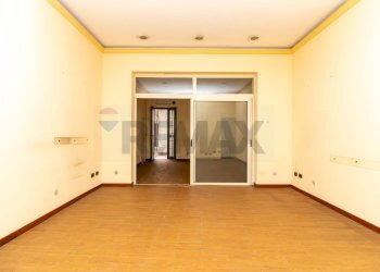 Stanza vuota - Shop Via Vincenzo Giuffrida
 
34, Catania - photo 5