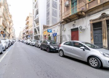 Edificio all\'aperto - Shop Via Vincenzo Giuffrida
 
34, Catania - photo 15