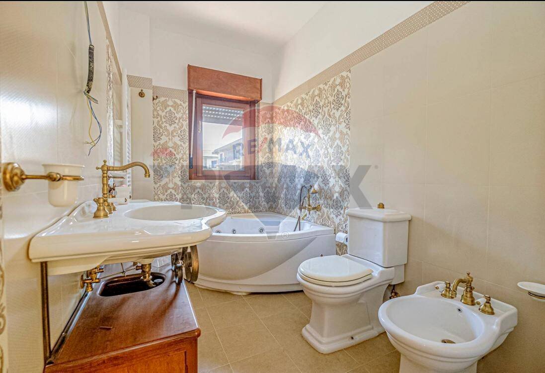 Bagno - Appartamento Via Antonino Barbara
 
1, Caltagirone - foto 2