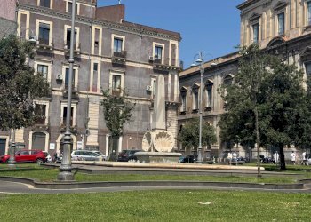 Edificio all\'aperto - Quadrilocale Via Calì
 
17, Catania - foto 2