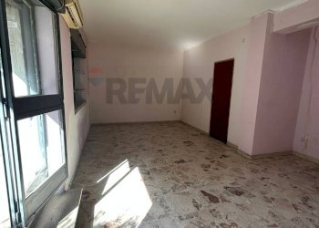 Stanza vuota - Negozio Via VITALINO BRANCATI
7, Gravina di Catania - foto 7