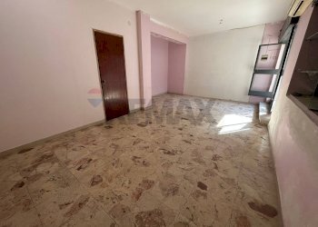 Stanza vuota - Negozio Via VITALINO BRANCATI
7, Gravina di Catania - foto 9