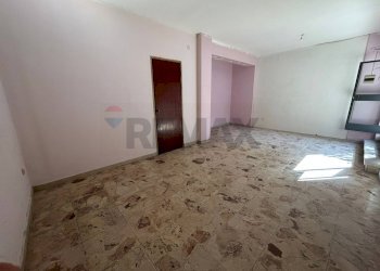 Stanza vuota - Negozio Via VITALINO BRANCATI
7, Gravina di Catania - foto 14