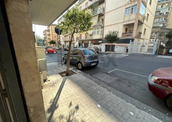 Edificio all\'aperto - Negozio Via VITALINO BRANCATI
7, Gravina di Catania - foto 18