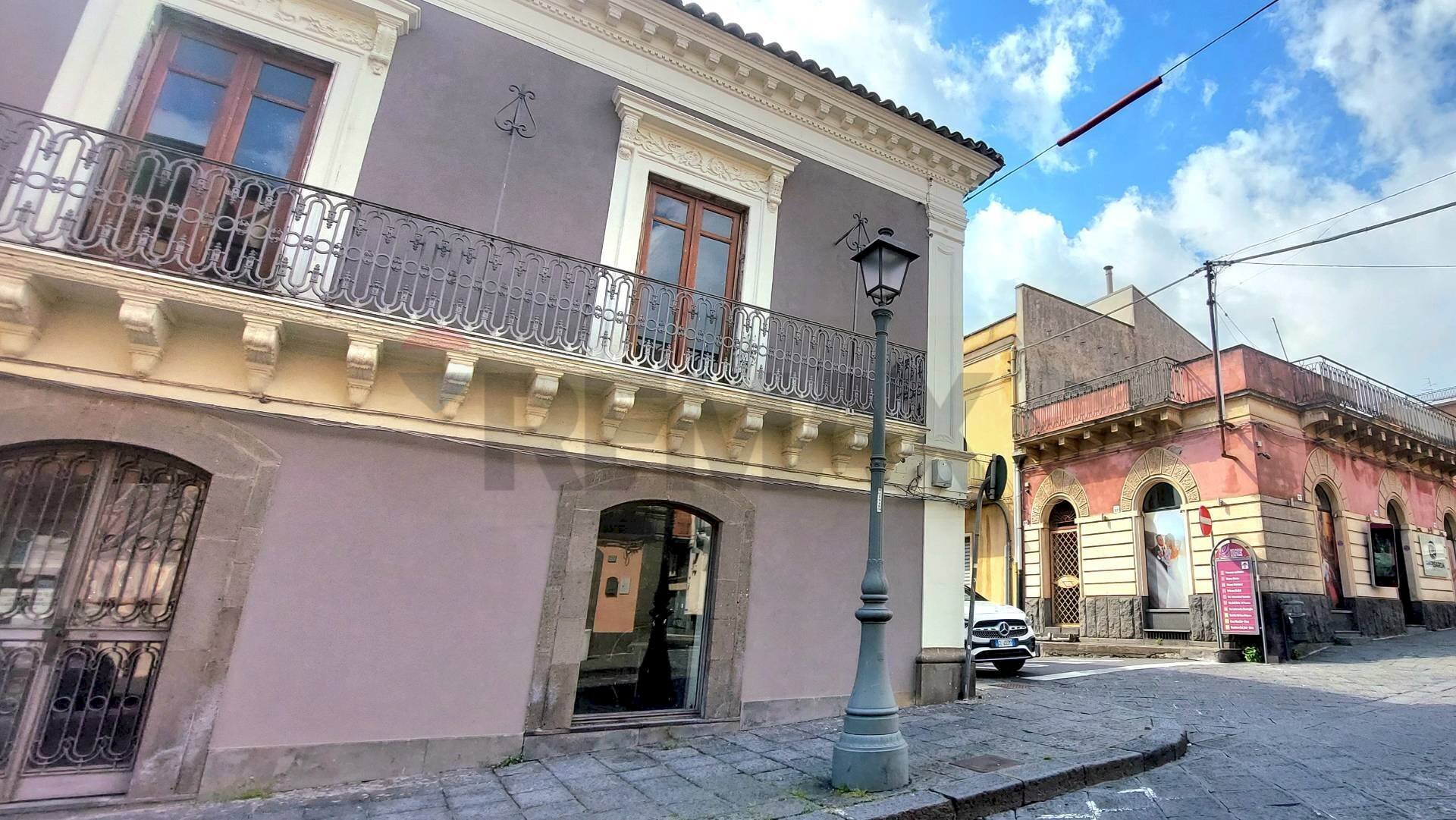 Edificio all\'aperto - Commercial Premises Via Roma
187, Belpasso - photo 3