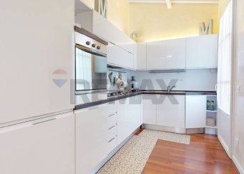 Cucina - Quadrilocale via Roma
 
10, Viareggio - foto 9