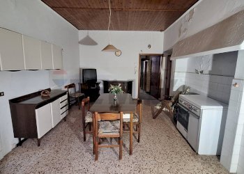 Cucina - Appartamento PIAZZA MAZZINI
21, Pratovecchio Stia - foto 6
