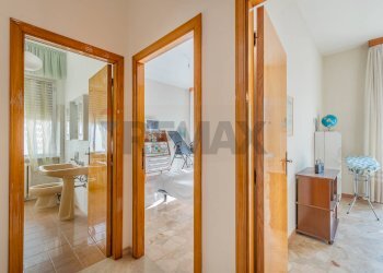 Hall / corridoio - Casa semi indipendente VIA GIOVANNI ANNIBALDI
 
22, Cupramontana - foto 10