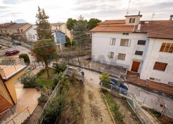 Edificio all\'aperto - Casa semi indipendente VIA GIOVANNI ANNIBALDI
 
22, Cupramontana - foto 16