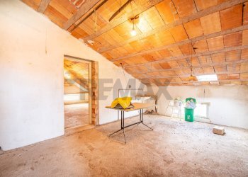 Stanza vuota - Casa semi indipendente VIA GIOVANNI ANNIBALDI
 
22, Cupramontana - foto 20