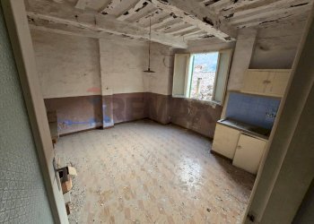 Stanza vuota - Casa semi indipendente VIA RICCI DANTE
 
10, Serra San Quirico - foto 4