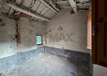 Stanza vuota - Casa semi indipendente VIA RICCI DANTE
 
10, Serra San Quirico - foto 9