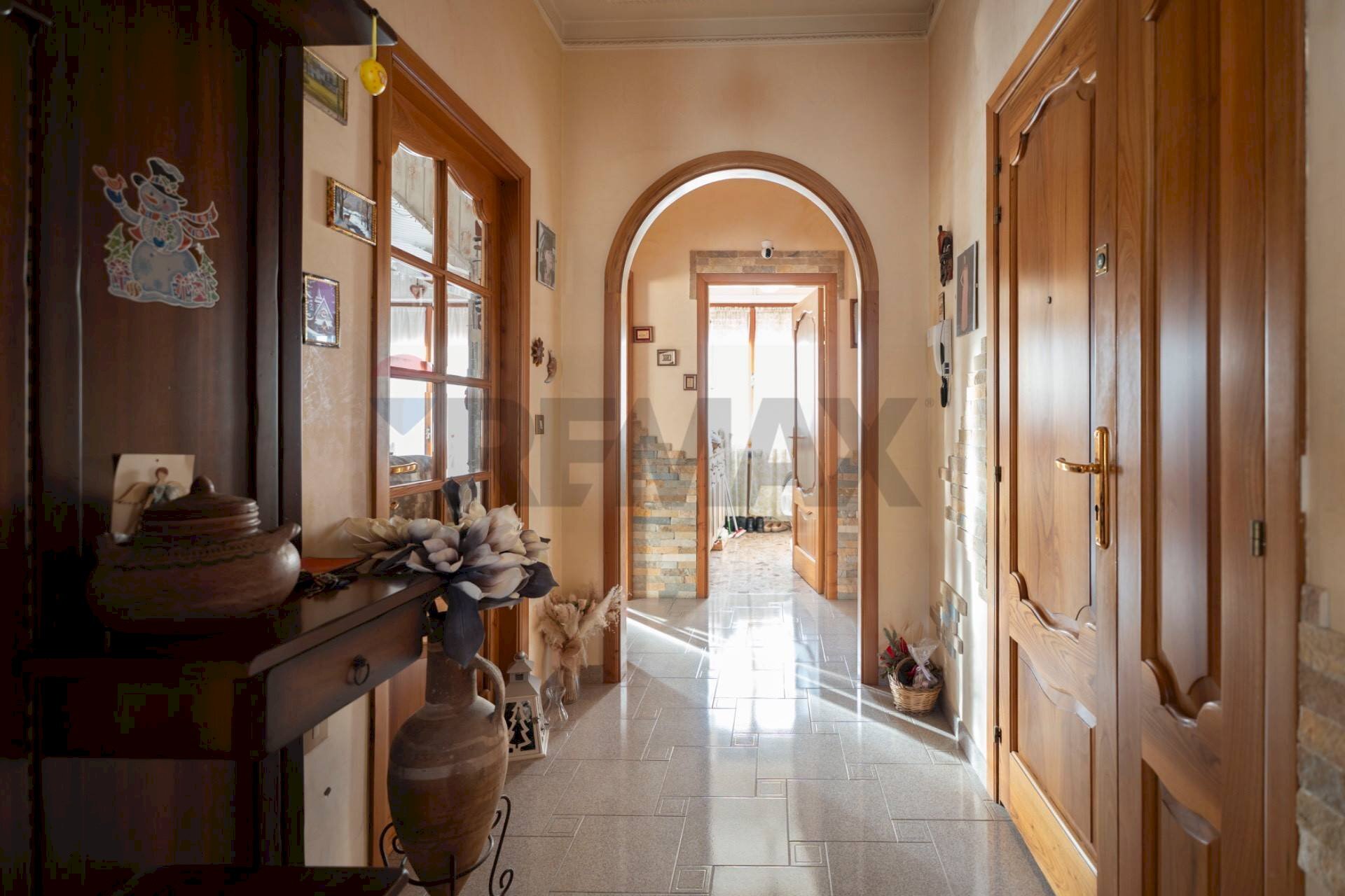 Hall / corridoio - Apartment VIA VITTORIO VENETO
 
12, Falconara Marittima - photo 1