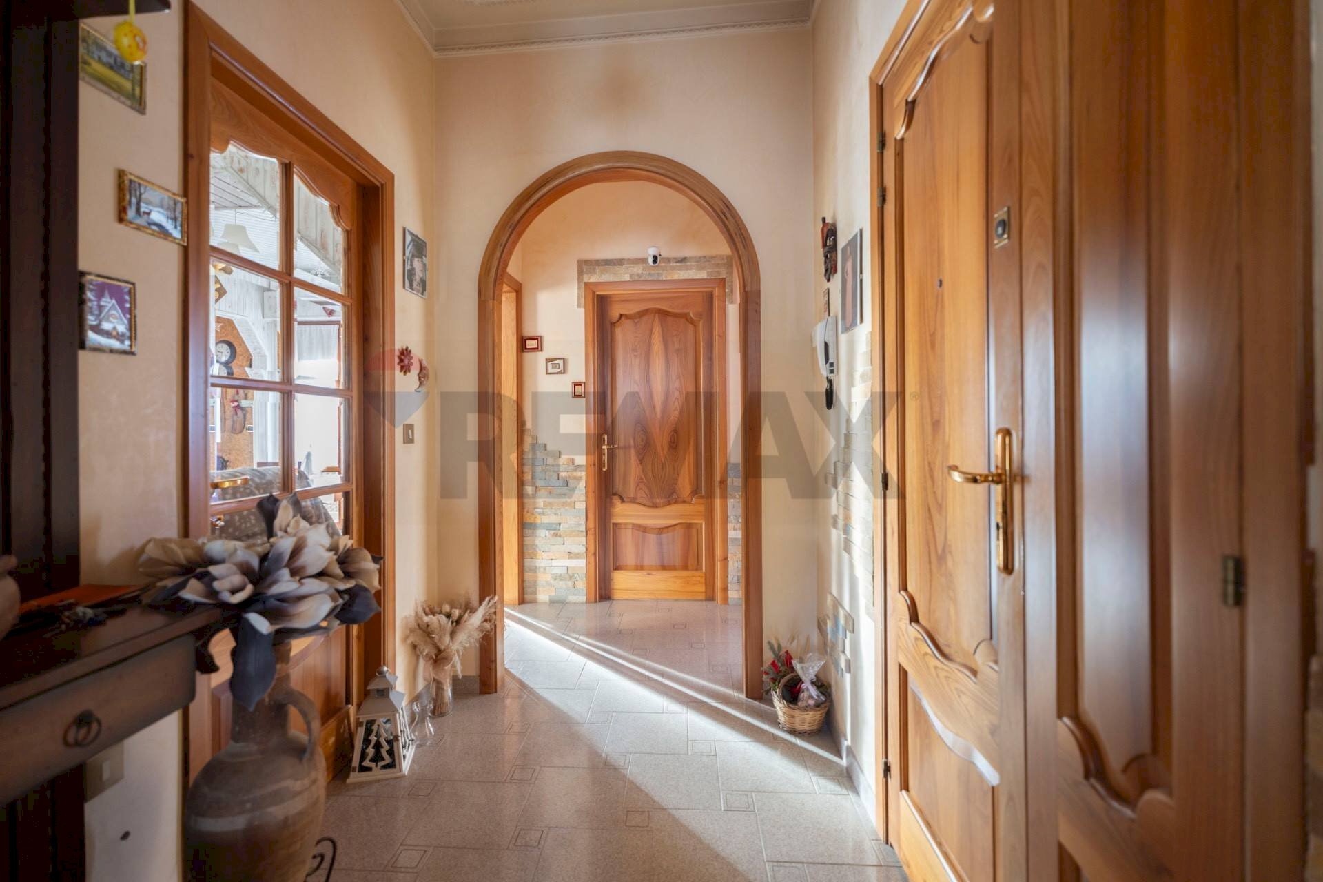 Hall / corridoio - Apartment VIA VITTORIO VENETO
 
12, Falconara Marittima - photo 2