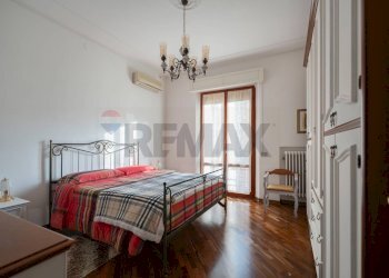 Camera / camera da letto - Apartment VIA VITTORIO VENETO
 
12, Falconara Marittima - photo 22