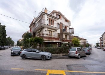 Edificio all\'aperto - Apartment VIA VITTORIO VENETO
 
12, Falconara Marittima - photo 38