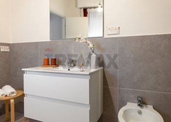 Bagno - Appartamento piazzale martelli
 
1, Ancona - foto 40