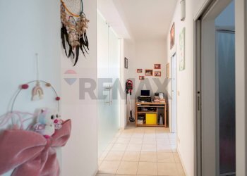 Hall / corridoio - Quadrilocale Via Flaminia
 
413a, Falconara Marittima - foto 32