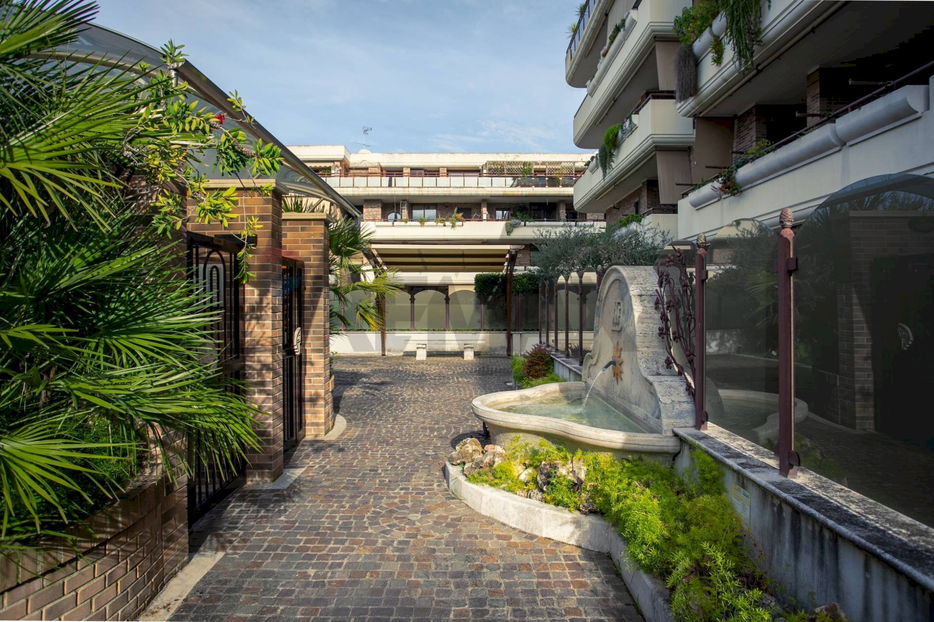 Edificio all\'aperto - Three-room apartment via mario del monaco
 
22, Roma - photo 1