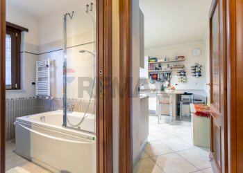 Bagno - Trilocale via mario del monaco
 
22, Roma - foto 24