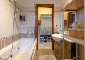 Bagno - Trilocale via mario del monaco
 
22, Roma - foto 26