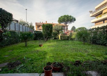 Giardino - Trilocale via mario del monaco
 
22, Roma - foto 34