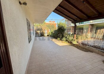 Terrazza - Trilocale Via dei cavalli marini
 
183, Ardea - foto 1