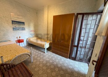 Camera / camera da letto - Trilocale Via dei cavalli marini
 
183, Ardea - foto 18