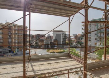Edificio all\'aperto - Trilocale VIA SICILIA
 
SNC, Siracusa - foto 16
