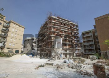 Edificio all\'aperto - Trilocale VIA SICILIA
 
SNC, Siracusa - foto 14