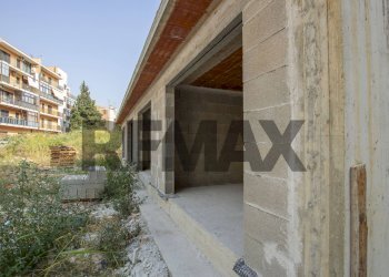 Edificio all\'aperto - Trilocale VIA SICILIA
 
SNC, Siracusa - foto 16