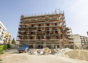 Edificio all\'aperto - Trilocale VIA SICILIA
 
SNC, Siracusa - foto 1
