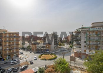 Edificio all\'aperto - Trilocale VIA SICILIA
 
SNC, Siracusa - foto 10