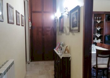 Hall / corridoio - Trilocale Via Nuova Panoramica
 
560, Messina - foto 24