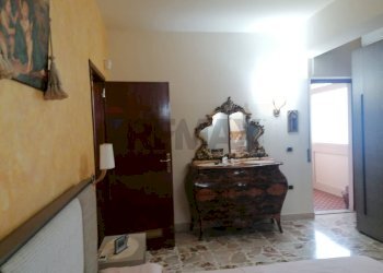 Hall / corridoio - Trilocale Via Nuova Panoramica
 
560, Messina - foto 26