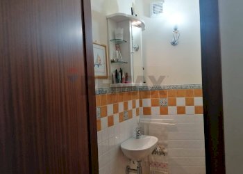 Bagno - Trilocale Via Nuova Panoramica
 
560, Messina - foto 27