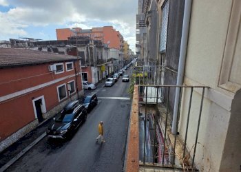 Balcone - Casa indipendente via del bosco
 
175, Catania - foto 1