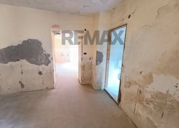 Hall / corridoio - Casa indipendente via del bosco
 
175, Catania - foto 12