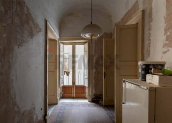 Hall / corridoio - Quadrilocale via Giuseppe Garibaldi
 
97, Catania - foto 16