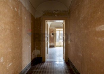 Hall / corridoio - Quadrilocale via Giuseppe Garibaldi
 
97, Catania - foto 24