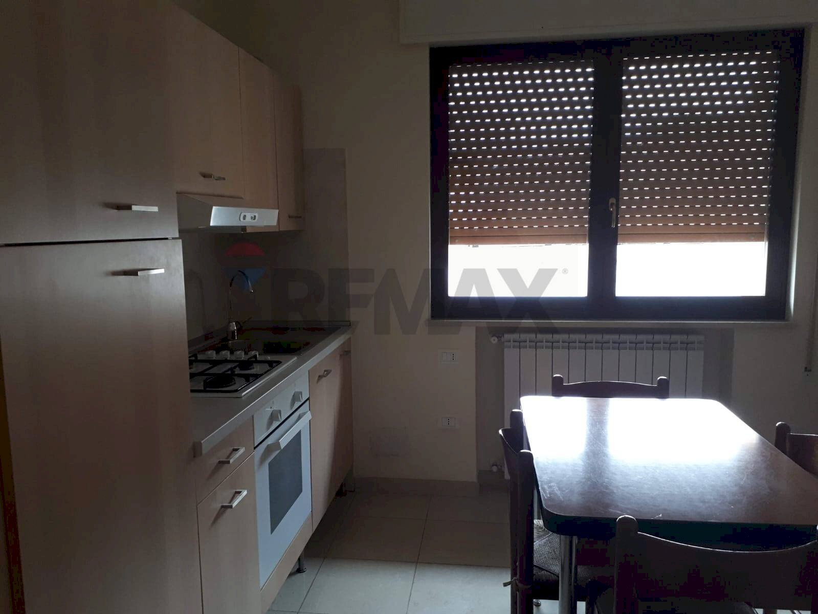 Cucina - Three-room apartment via della polveriera, L'Aquila - photo 2