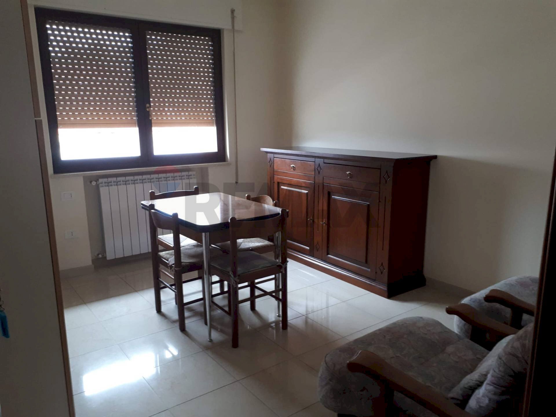 Sala da pranzo - Three-room apartment via della polveriera, L'Aquila - photo 3